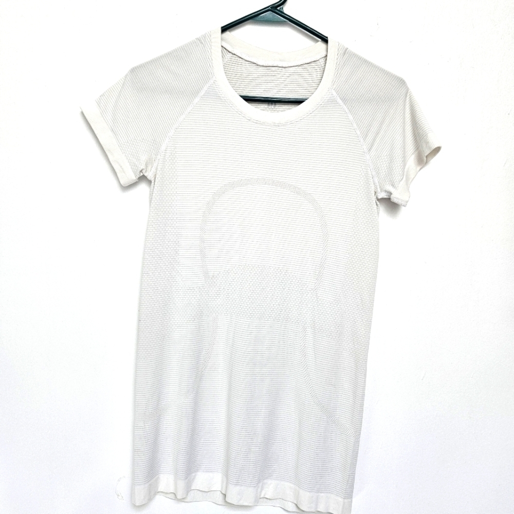 Lululemon Swiftly Tech Short Sleeve  Top Sz 12 Silver White